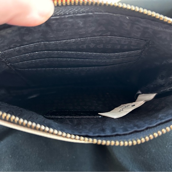 Kate Spade vintage Set! Cross body pebble purse with stripped wristlet. - Picture 11 of 16